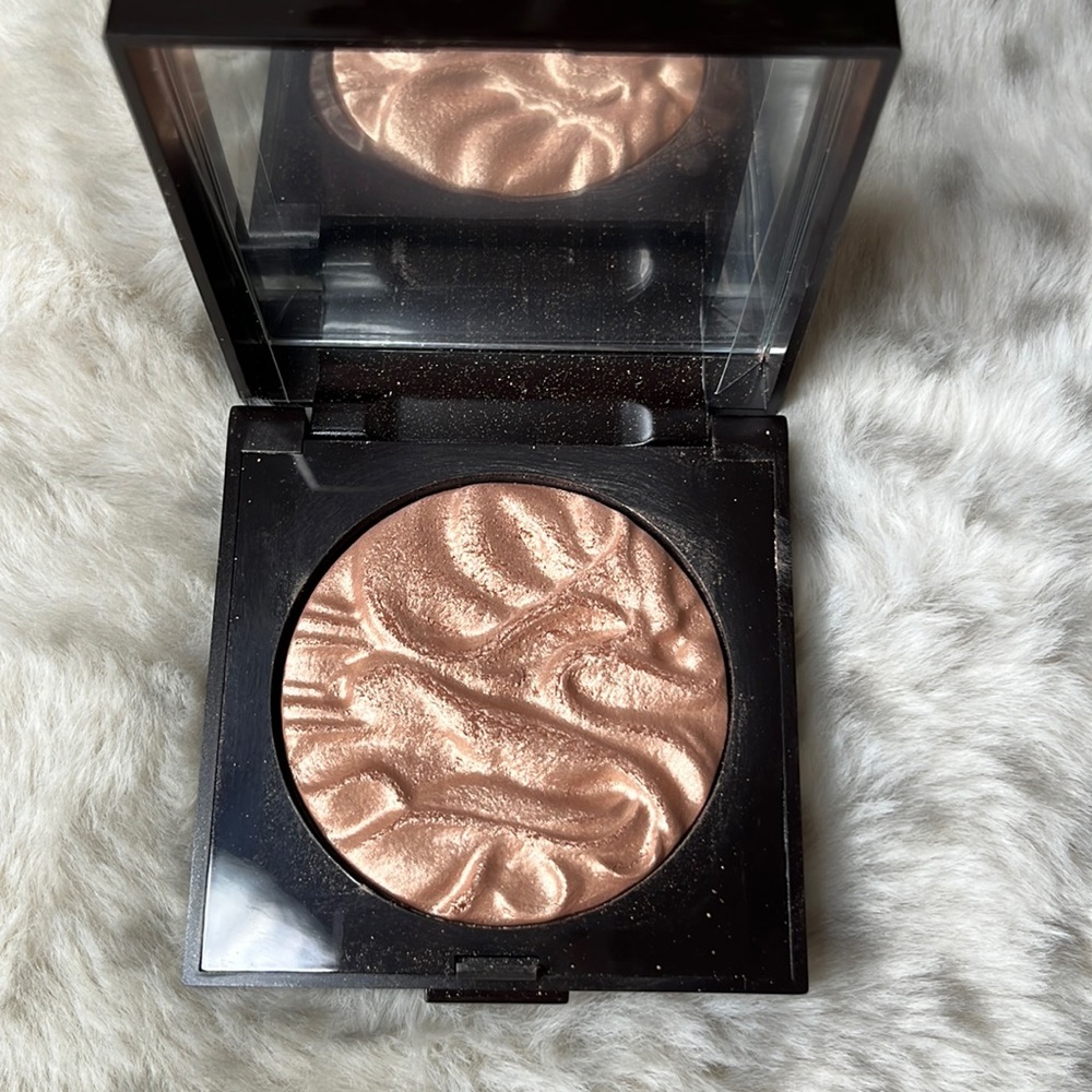 SOLD! Laura Mercier face illuminated in shade indiscretion